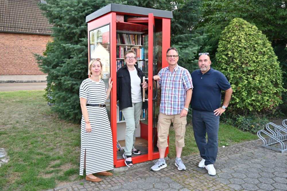 buecherzellegiselaschobbeuebergabeweb